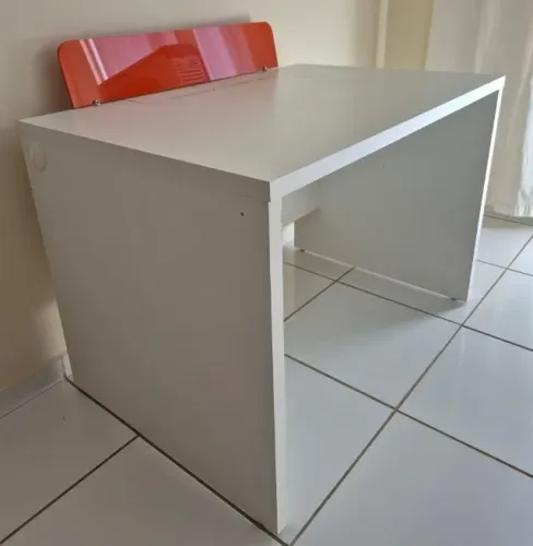 MESA PARA ESCRITÓRIO OU ESTUDO