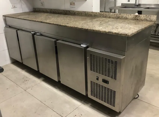 Balcão refrigerado inox 4 portas