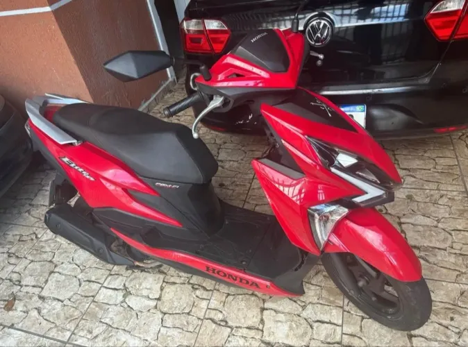 Moto Honda elite 125 automático 