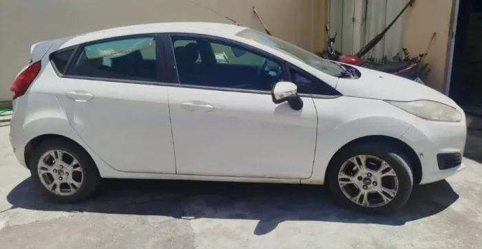 Ford Fiesta 1.5 16V Flex Mec. 5P 2014