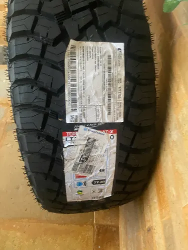 Pneu 265/50/20