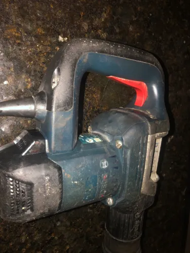 Martelo rompedor Bosch em perfeito estado