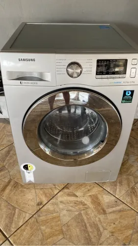 Máquina nova para usufruir