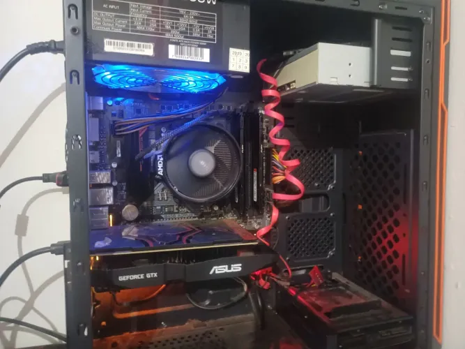 Vendo pc gamer roda free fire cs fornite valorant