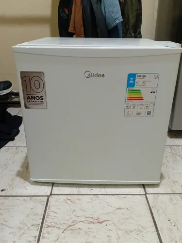 Frigobar Midea 45 litros
