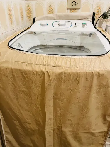 Máquina de lavar roupas Electrolux 15Kg super nova com capa forrada.