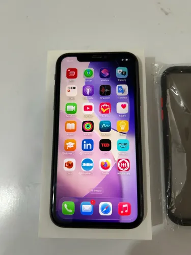 iPhone 11 128gb novinho com caixa