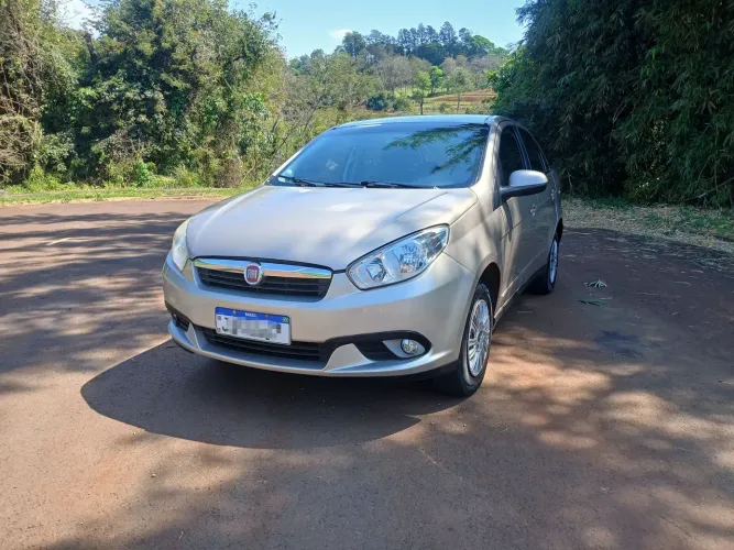 Fiat Grand Siena Attrac. 1.4 EVO F.flex 8V 2013