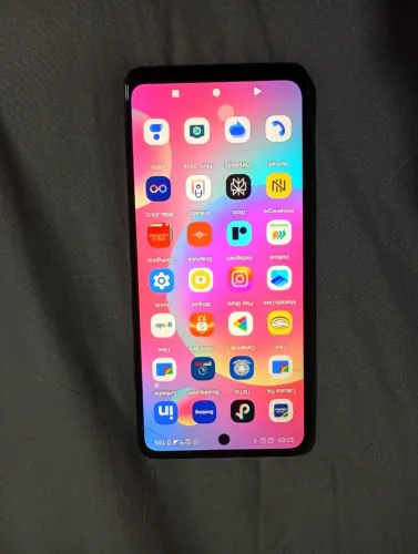 Moto g04s semi novo
