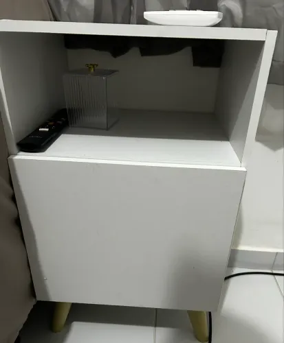 Vendo Mesa de Cabeceira Com Porta Nicho Quarto Casal Decoração Retro Rapallo