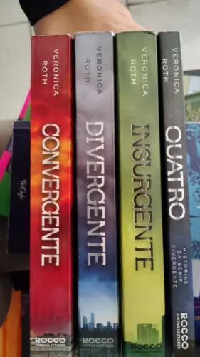 Coleção completa Divergente - 4 livros - Divergente + Insurgente + Convergente + Quatro