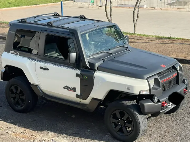 Troller T-4 4X4 3.2 20V TDI Cap. Rígida Diesel 2017