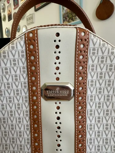 mochila kaia victor hugo