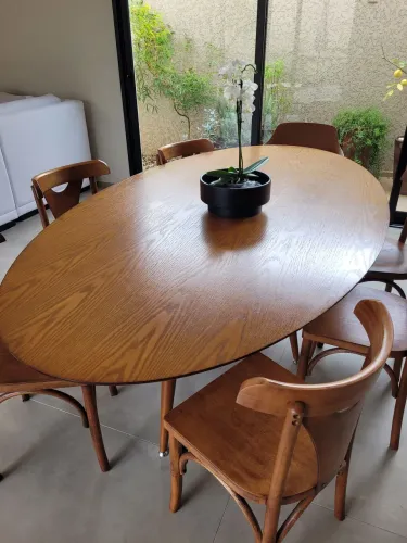 Mesa de jantar oval HERVAL