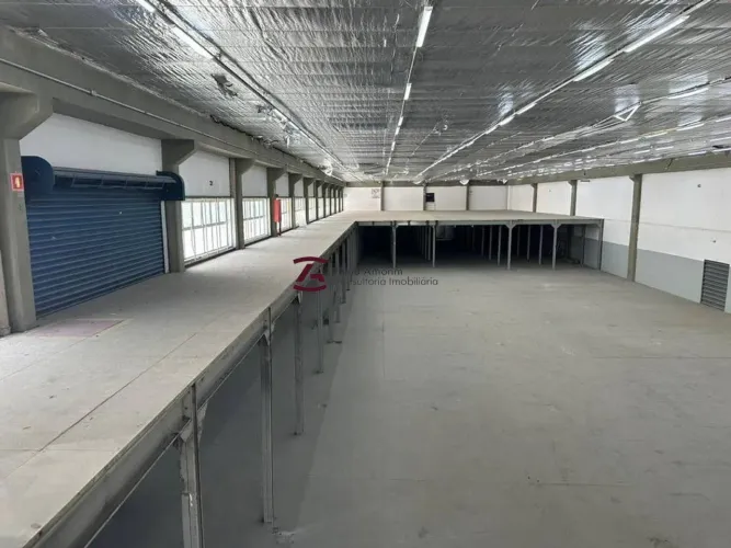 Galpão com 2.150 m² área útil na região da Lapa
