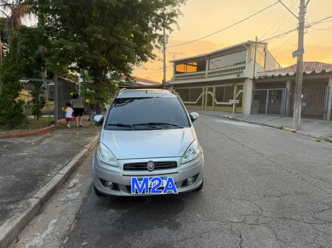 Fiat Idea Attractive 1.4 Fire Flex 8V 5P 2013