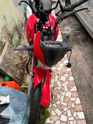 Titan 160