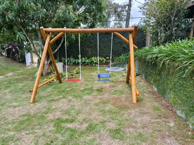 Balanço em madeira, aguenta adulto!