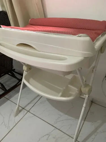 Banheira para menina com trocador 