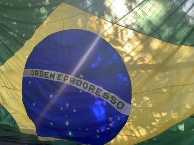 Bandeira Do Brasil Oficial Gigante 5,7 x 3,50 Metros em otimo estado