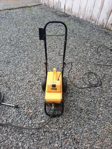 Lava-jato Karcher HD 585 Alta Pressão 