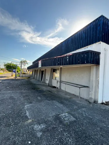 Imóvel Comercial à Venda - Excelente ponto para mercado, atacado, loja, academia, depósito