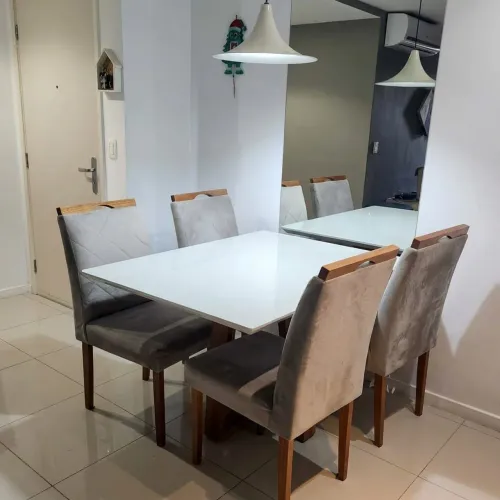 Conjunto mesa 120x80cm, tampo de vidro e 4 cadeiras