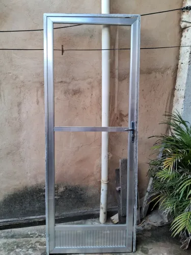 Porta de aluminio 80 cm
