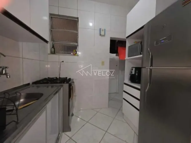 Apartamento : / Residencial / Laranjeiras