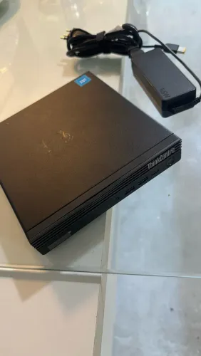 LENOVO THINKCENTRE M70q ? INTEL 300T | 16GB DDR5