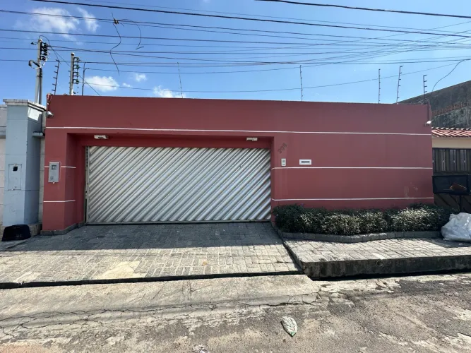 CONJUNTO SUBTENENTES E SARGENTOS DA PM / 4 QUARTOS / BAIRRO FLORES