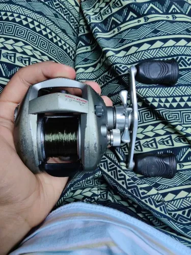 Carretilha daiwa advantage 153hst