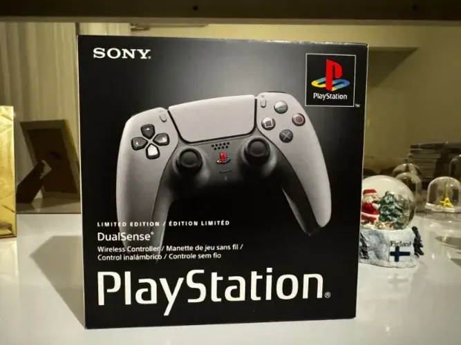 Controle Sony DualSense PlayStation 30th Anniversary Limited Edition Lacrado