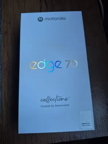 Motorola Edge 70 5G Swarovski 512GB - Novo, Lacrado na Caixa + Nota Fiscal e Garantia.