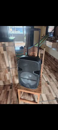 Olá ?, bom dia, boa tarde ou boa noite. Estou Vendendo uma caixa de som.