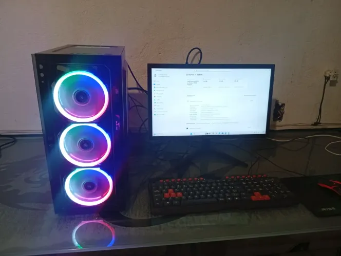 PC GAMER RYZEN 5 8500G 16GB DDR5