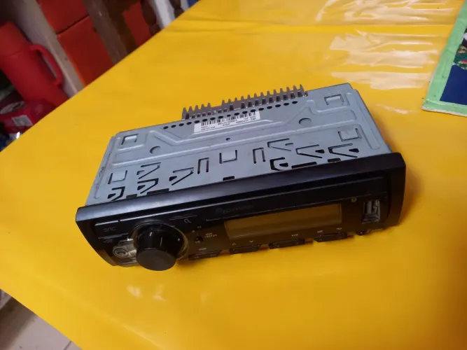 Vende-se: Pionner MVH-S218BT