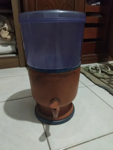 Filtro de Barro com Acrilico 7 litros Bem conservado