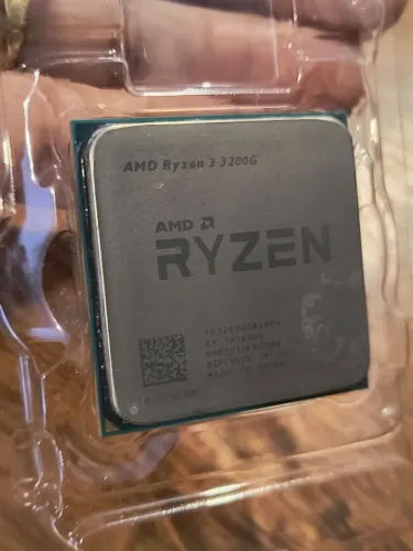 Processador Gamer AMD Ryzen 3200G 3.6GHz