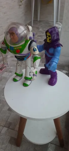Bonecos colecionáveis 