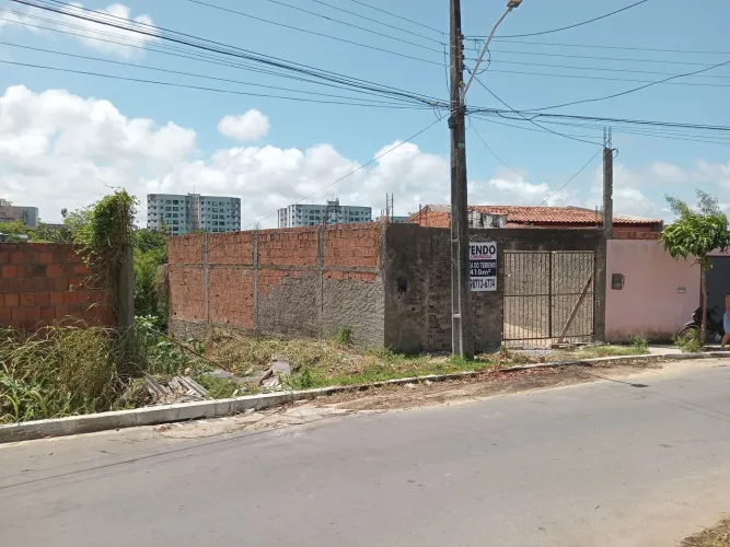 Vendo terreno com obras iniciadas - São Jorge