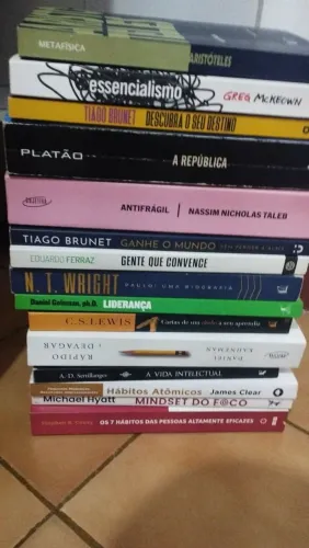 Livros - Semi novos
