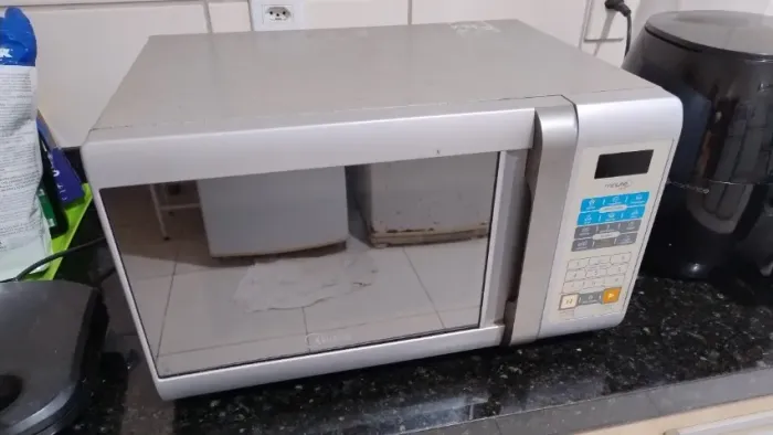 Microondas MIDEA para reparo / retirada de peças