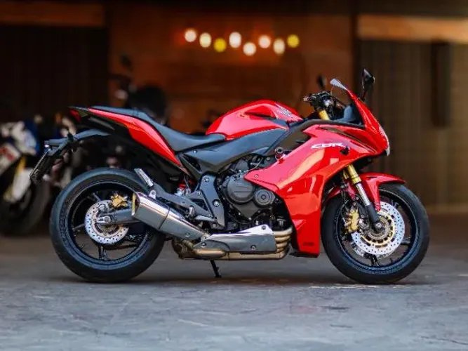 HONDA CBR 600 F