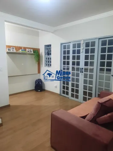 Casa Geminada Assobradada para Locação no Jardim Morumbi - Conforto e Ótima Localização!