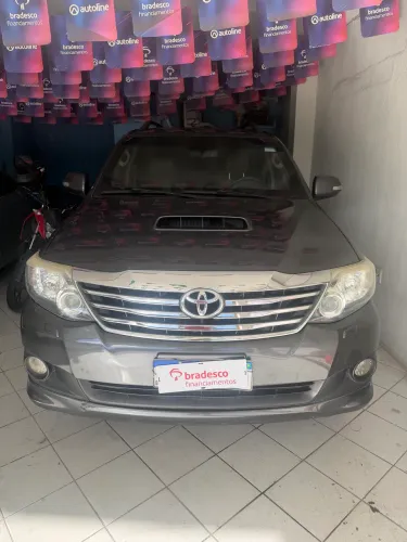 Toyota Hilux SW4 SRV D4-d 4X4 3.0 TDI Dies. AUT 2015