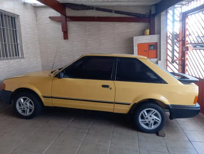 Ford Escort XR3 1.8 / 1.6 Beneton/form./laser 1988