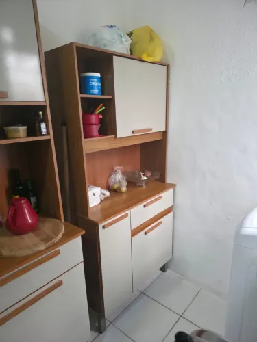 Armário de cozinha pequeno