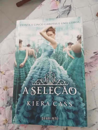 Livro A seleção- kiera Cass
