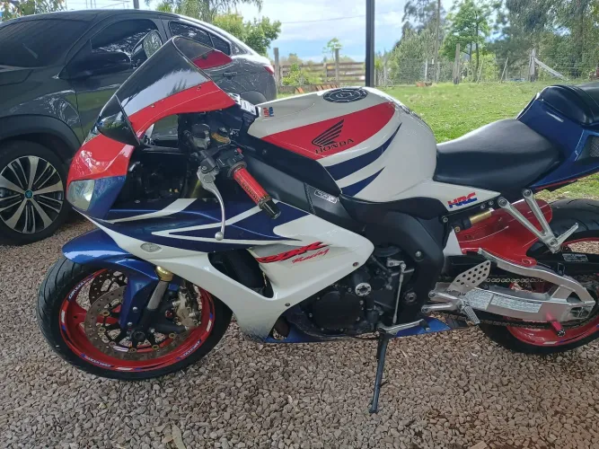 CBR 1000 RR FIREBLADE